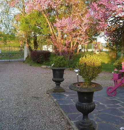 Le Jardin De Marie-jeanne לינה וארוחת בוקר 3*