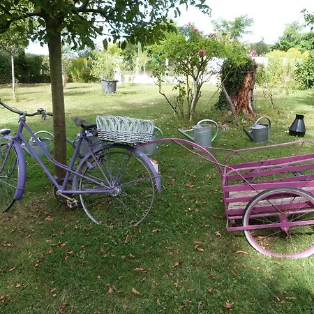Le Jardin De Marie-jeanne Bed & Breakfast 3*